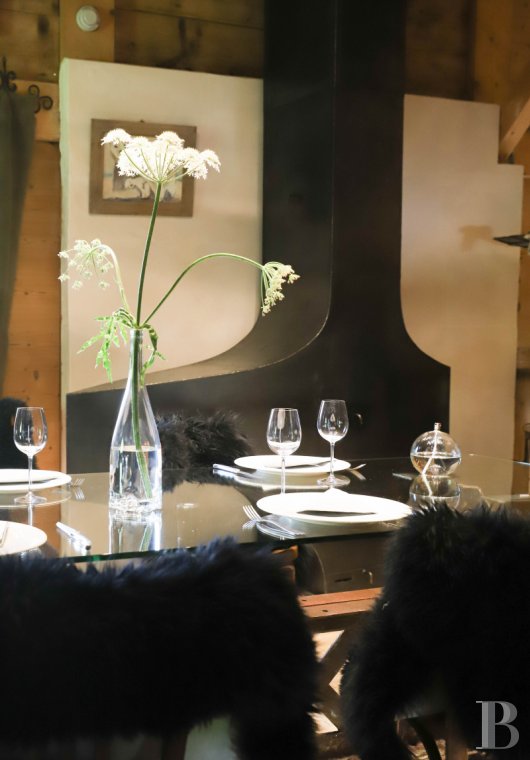 En Haute-Savoie, non loin de Morzine, une grange chalet traditionnelle en plein alpage - photo  n°31